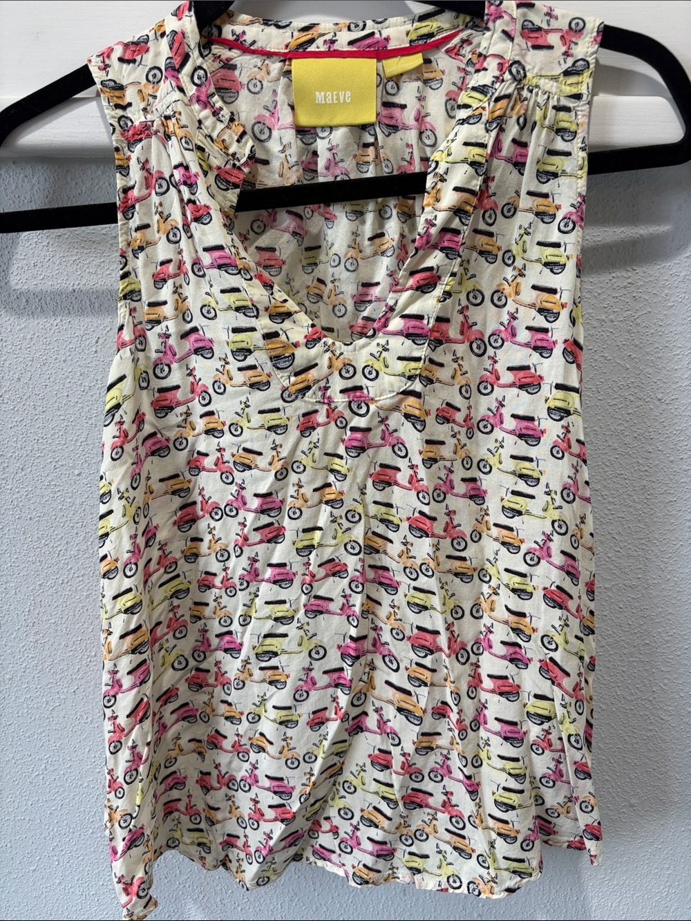 Maeve Cream Scooter-Print Sleeveless V-Neck Camisole
